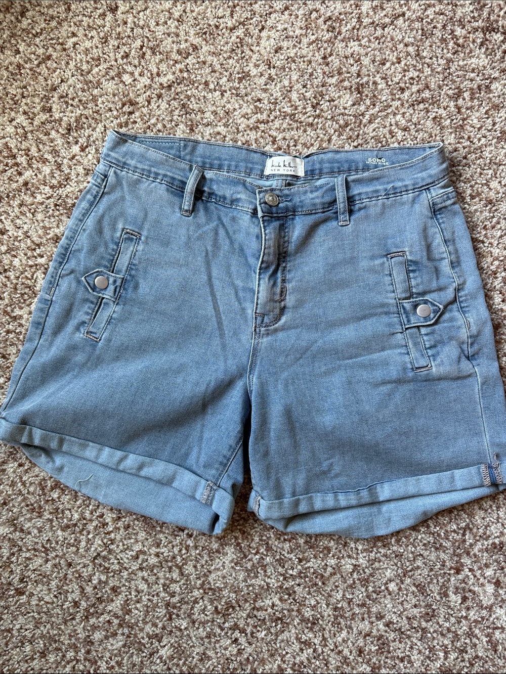 Nicole Miller Soho Medium Blue Denim Rolled Cuff Jean Shorts size 8